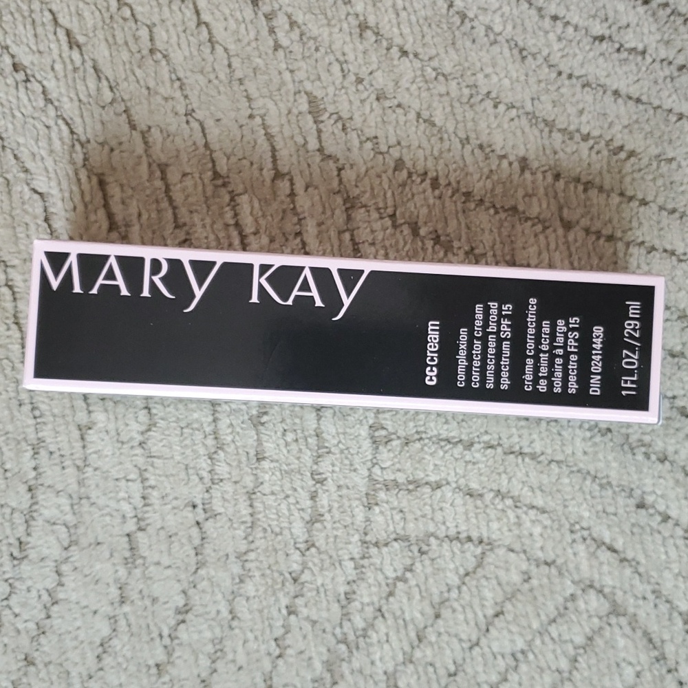 Mary Kay CC Cream in shade Very Light, New in box